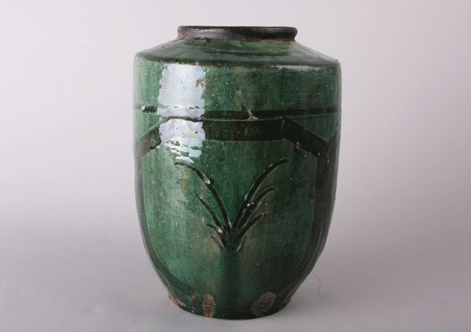 Green glaze jar