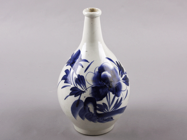 Blue and white ware jar